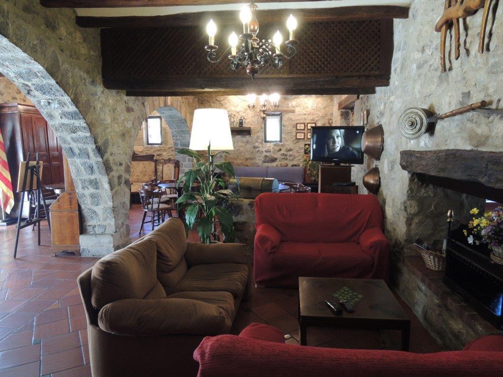 Hostal De La Rovira Oix 외부 사진
