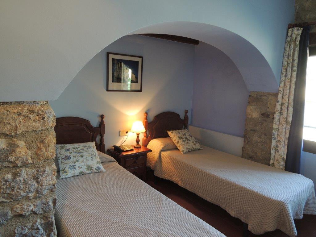 Hostal De La Rovira Oix 외부 사진