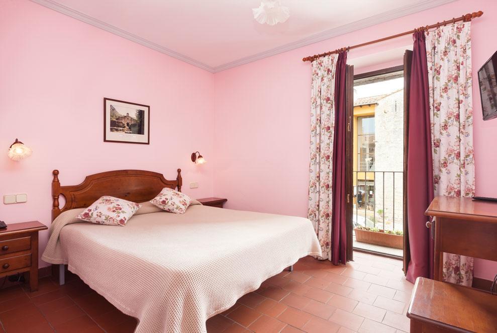 Hostal De La Rovira Oix 외부 사진