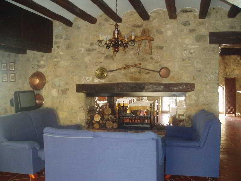Hostal De La Rovira Oix 외부 사진