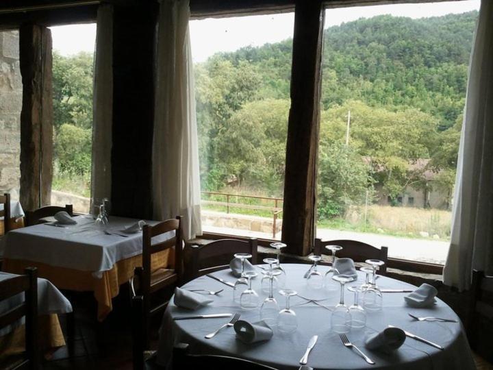 Hostal De La Rovira Oix 외부 사진