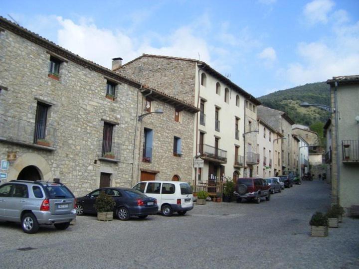 Hostal De La Rovira Oix 외부 사진